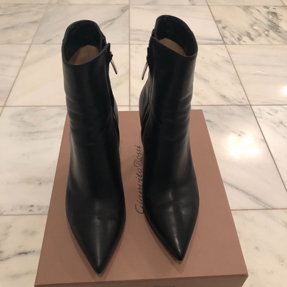 Gianvito Rossi Shoes - Gianvito Rossi Ankle Length Boots